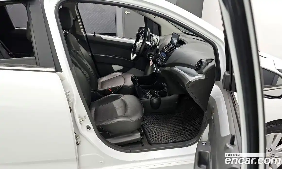 Chevrolet Spark 2014 1.0 Механическая в Москве № 103712, фото 18