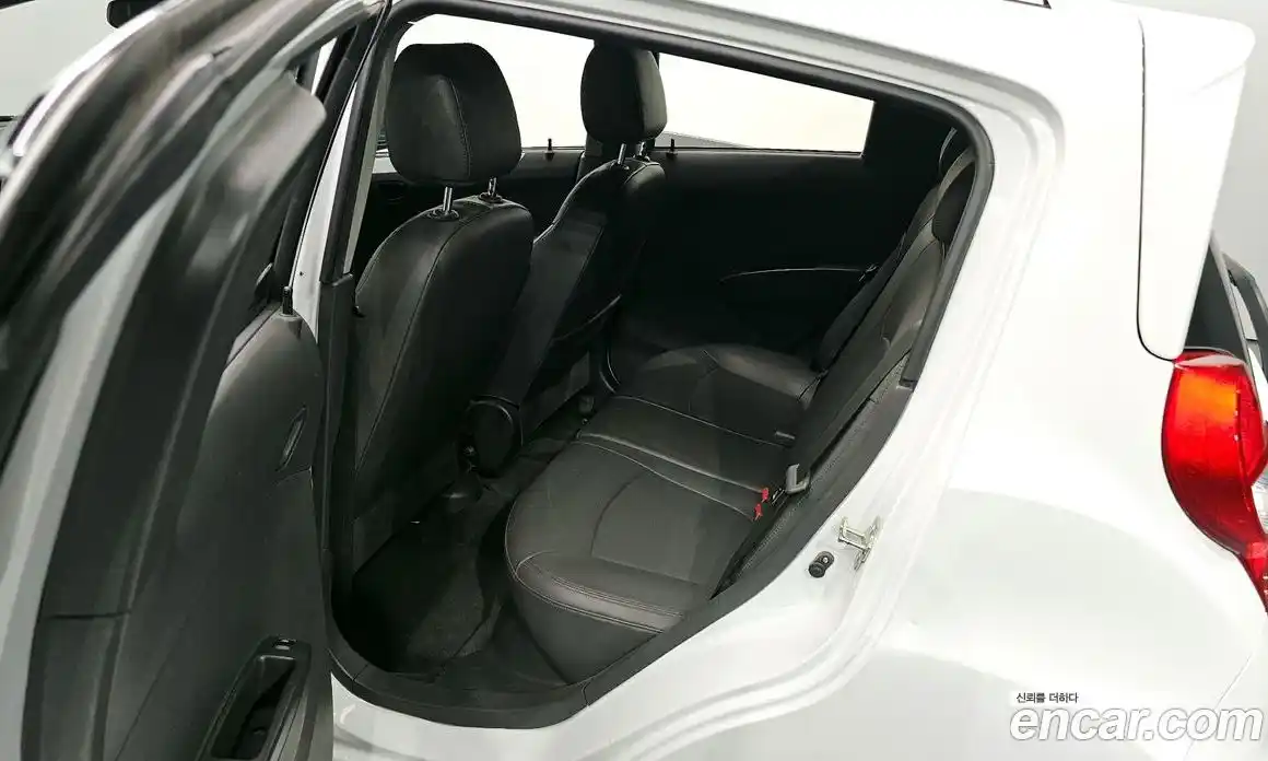 Chevrolet Spark 2014 1.0 Механическая в Москве № 103712, фото 10