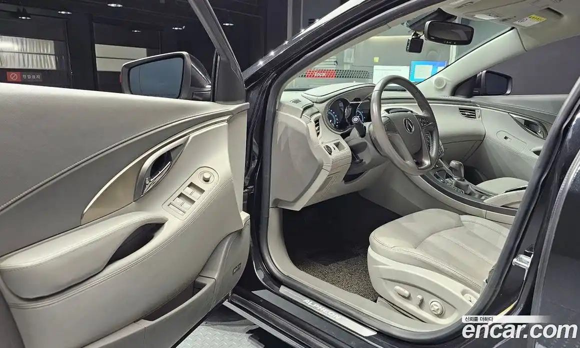 Chevrolet Alpheon 2012 2.4 Автомат в Москве № 105259, фото 2