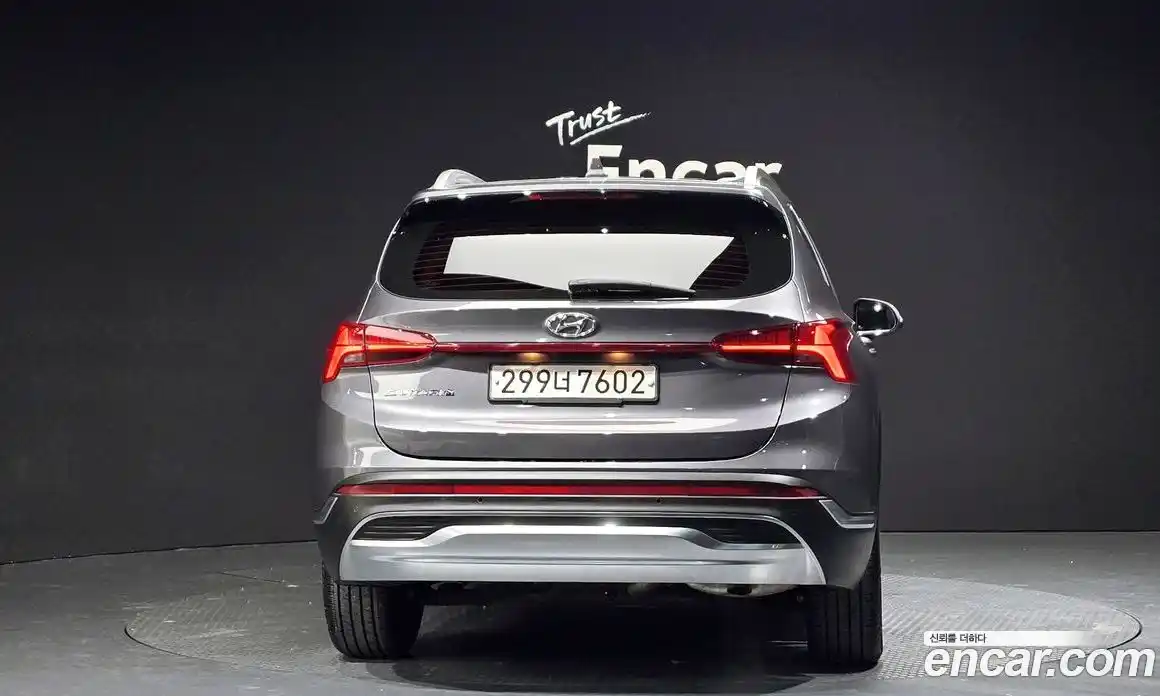 Hyundai Santa Fe 2021 2.5 Автомат в Москве № 111970, фото 9