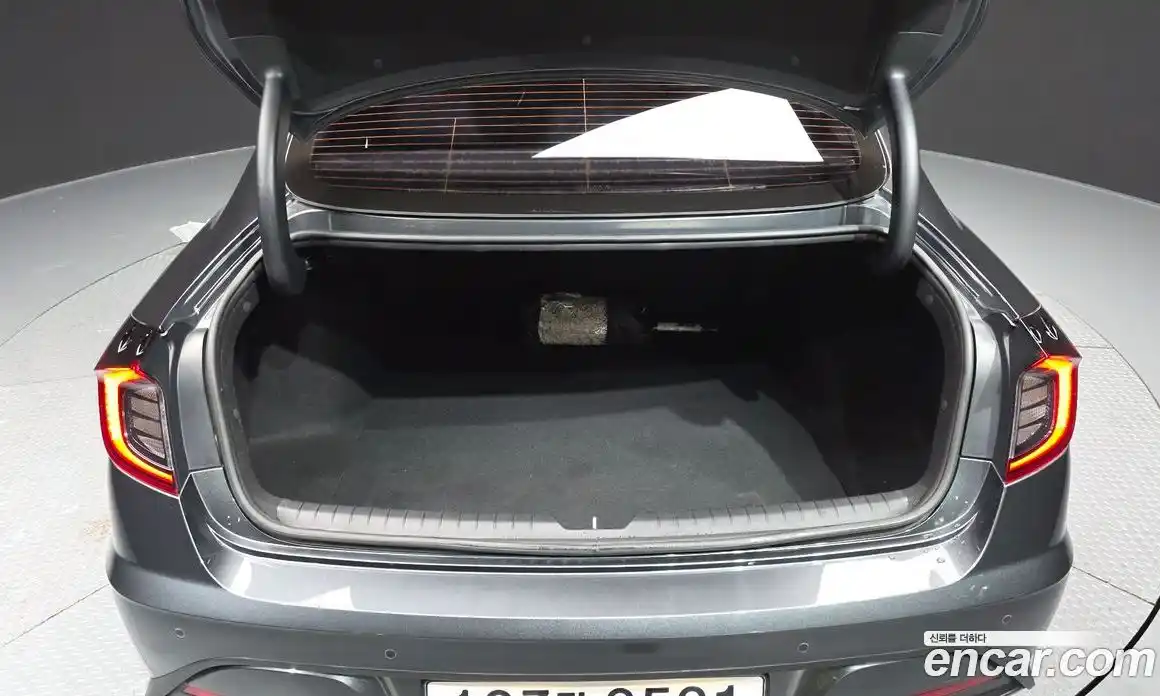 Hyundai Sonata 2020 2.0 Автомат в Москве № 112033, фото 12