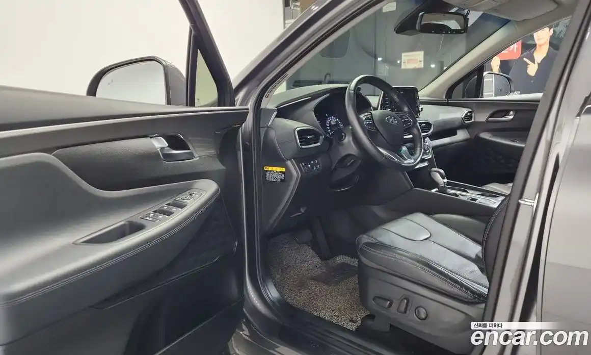 Hyundai Santa Fe 2020 2.0 Автомат в Москве № 112064, фото 20