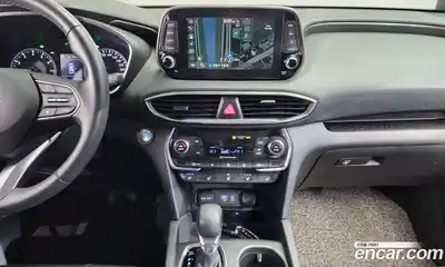 Hyundai Santa Fe 2020 2.0 Автомат в Москве № 112064, миниатюра 2