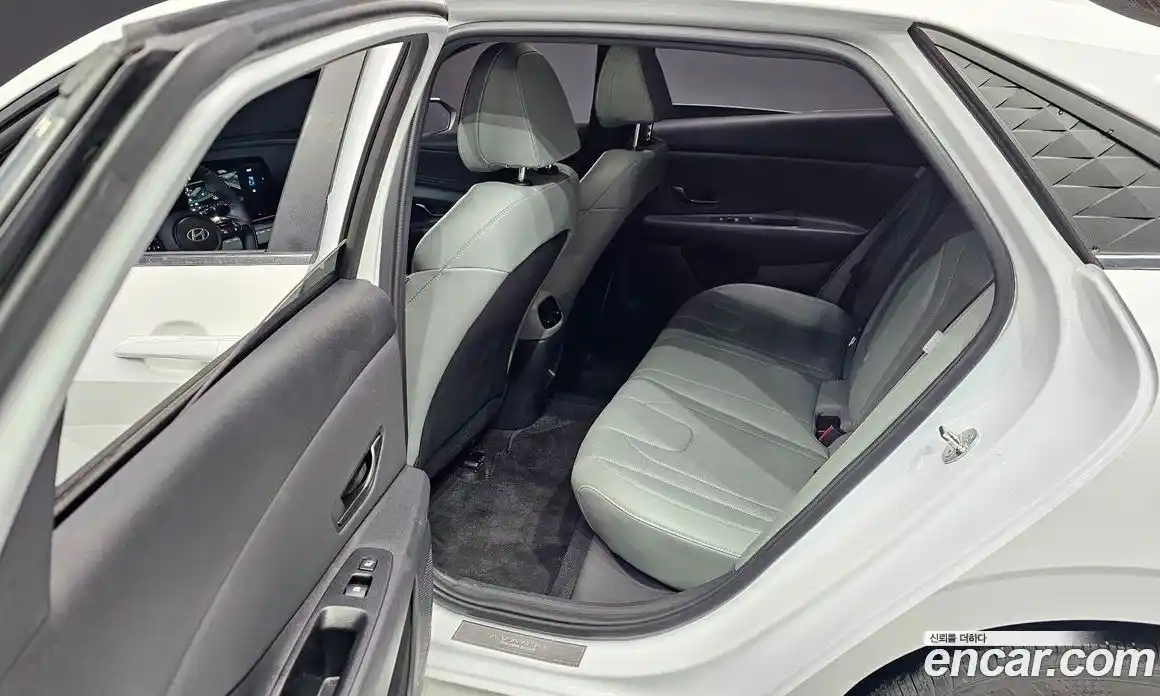 Hyundai Avante 2024 1.6 Автомат в Москве № 112724, фото 3