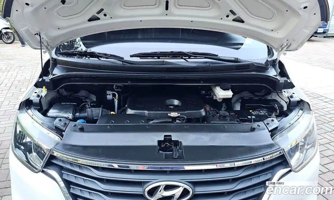 Hyundai Starex 2019 2.5 Автомат в Москве № 117037, фото 12