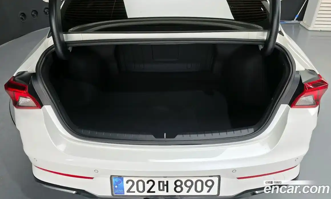 Kia K5 2023 2.0 Автомат в Москве № 120209, фото 18