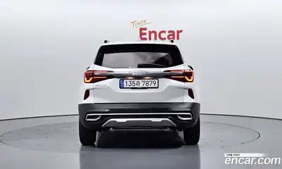 Kia Seltos 2023 1.6 Автомат в Москве № 120577, миниатюра 2