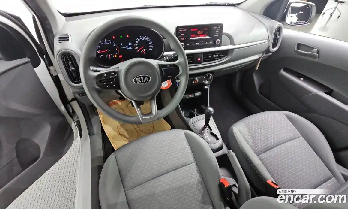 Kia Morning 2021 1.0 Автомат в Москве № 121761, фото 16