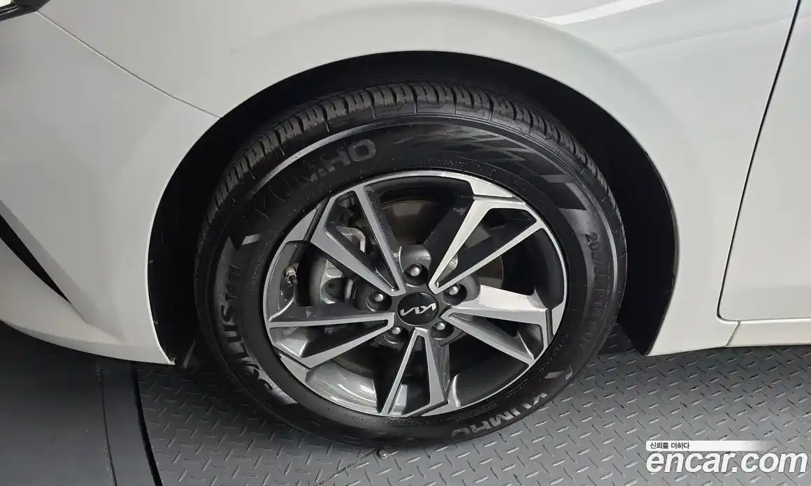 Kia K3 2022 1.6 Автомат в Москве № 124024, фото 13