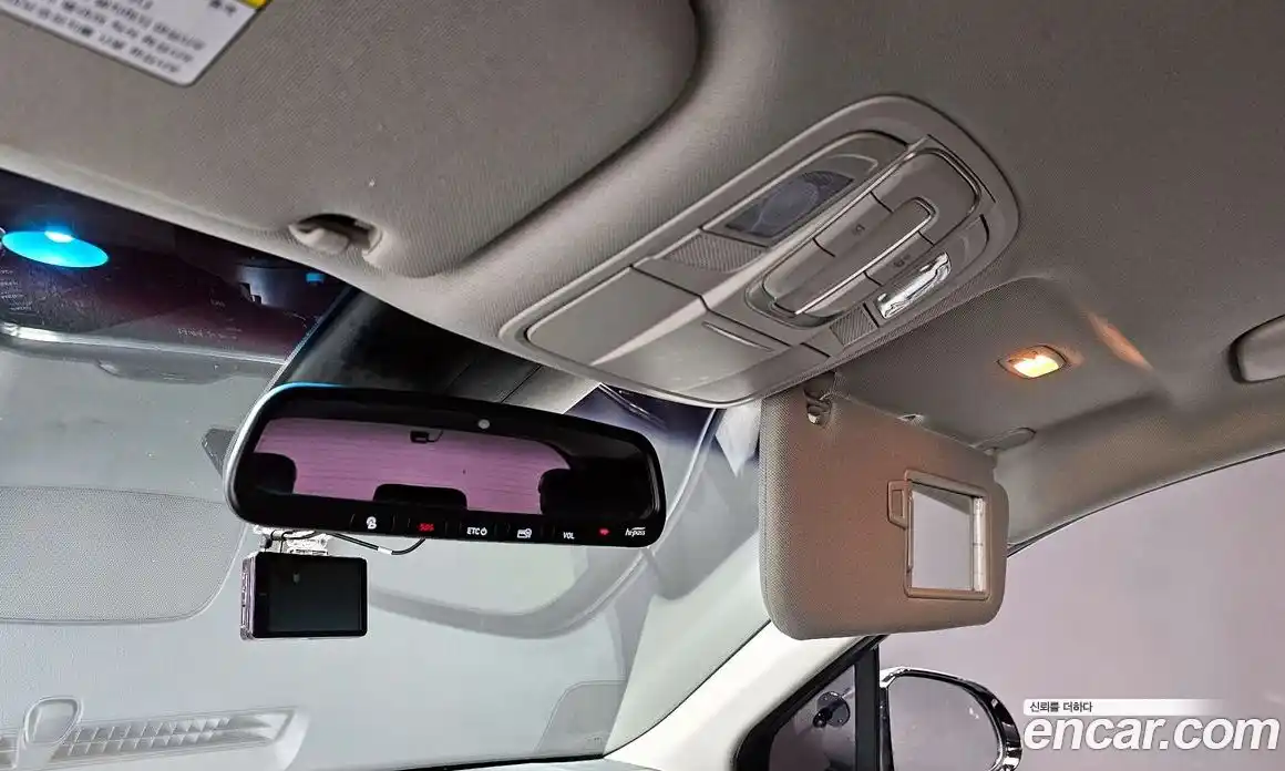 Hyundai Santa Fe 2019 2.2 Автомат в Москве № 126831, фото 12