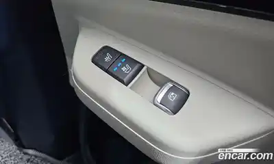 Kia Canival 2024 1.6 Автомат в Москве № 128479, миниатюра 7