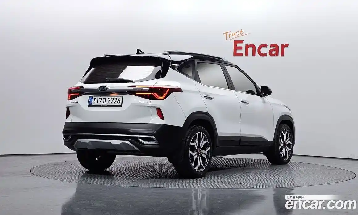 Kia Seltos 2022 1.6 Автомат в Москве № 131949, фото 7