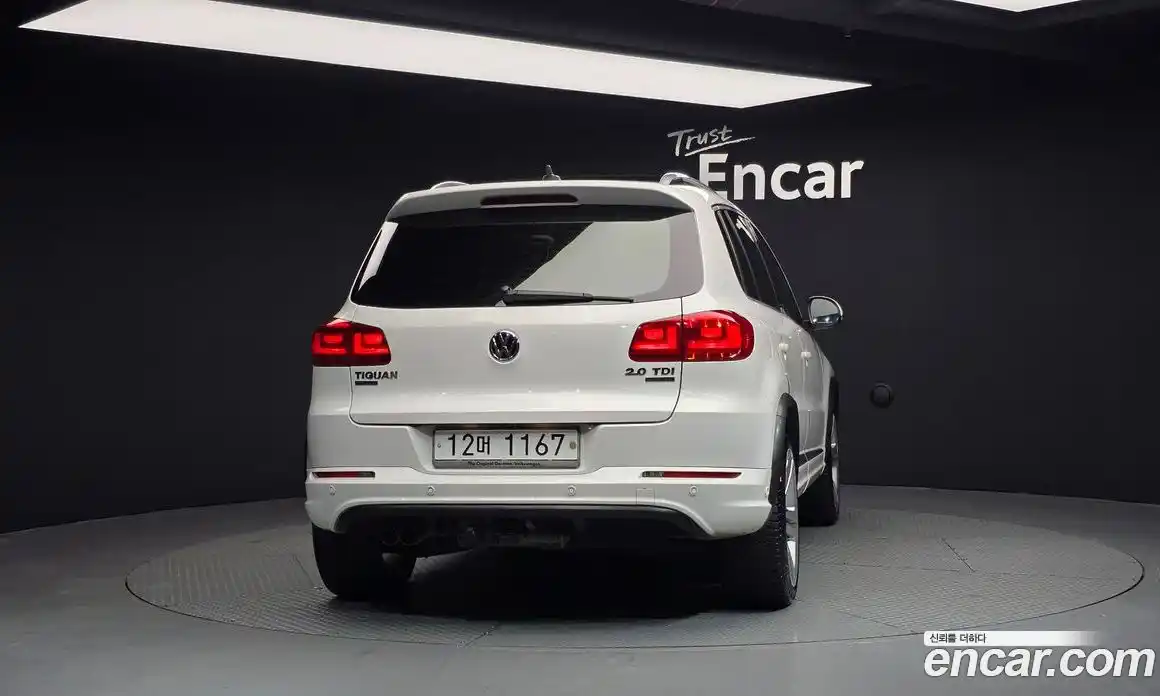 Volkswagen Tiguan 2013 2.0 Автомат в Москве № 136521, фото 15