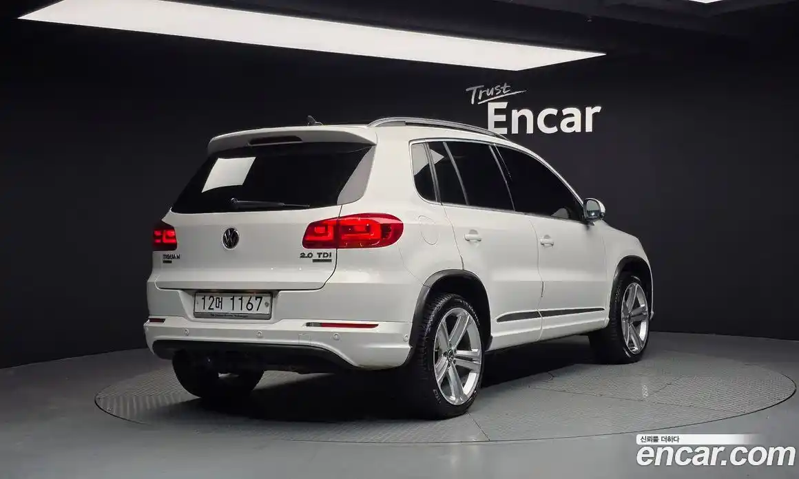 Volkswagen Tiguan 2013 2.0 Автомат в Москве № 136521, фото 18