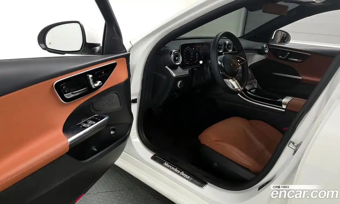 Mercedes-Benz C-Class 2023 2.0 Автомат в Москве № 137504, фото 1