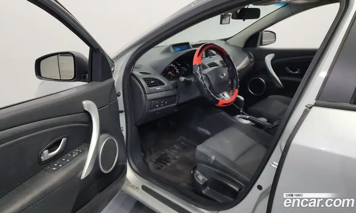 Renault SM3 2010 1.6 Автомат в Москве № 139494, фото 1