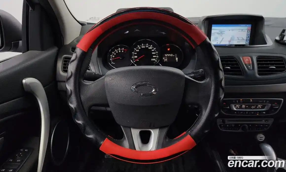 Renault SM3 2010 1.6 Автомат в Москве № 139494, фото 13