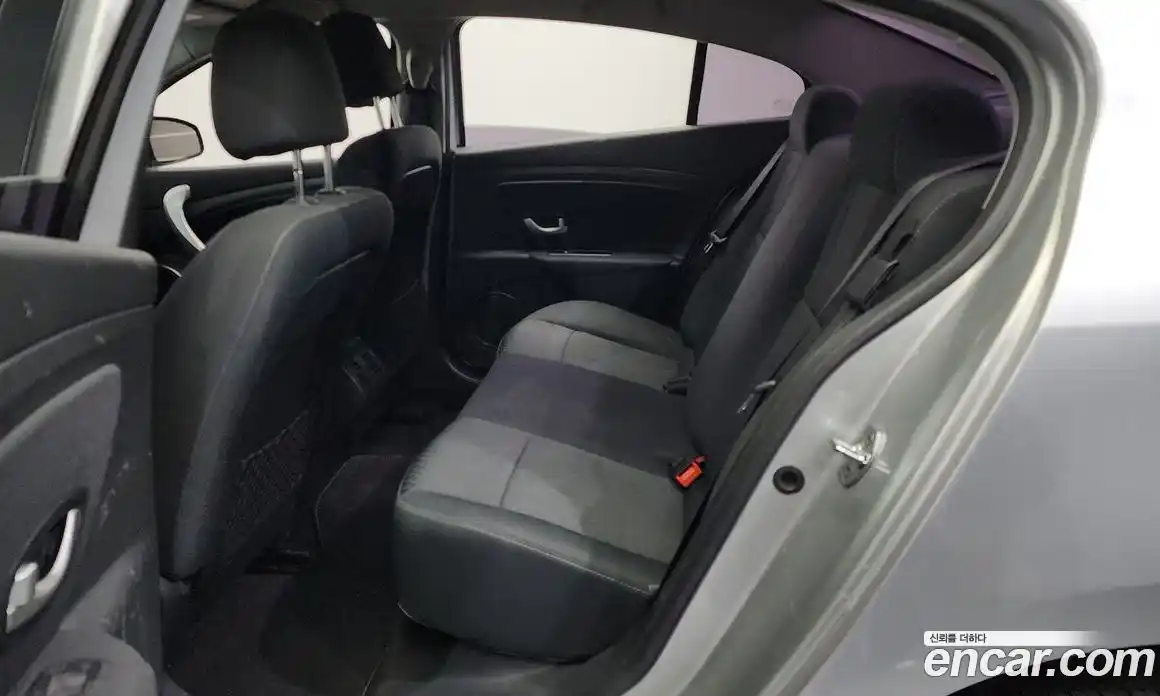 Renault SM3 2010 1.6 Автомат в Москве № 139494, фото 7