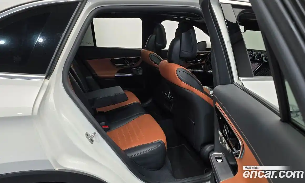 Mercedes-Benz GLC-Class 2023 2.0 Автомат в Москве № 141324, фото 2