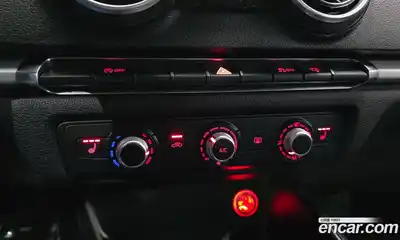 Audi A3 2015 1.6 Автомат в Москве № 142214, миниатюра 6