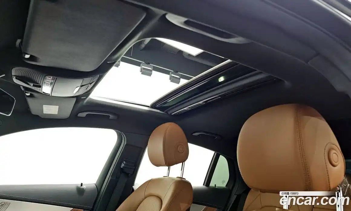 Mercedes-Benz GLC-Class 2022 1.9 Автомат в Москве № 147775, фото 3