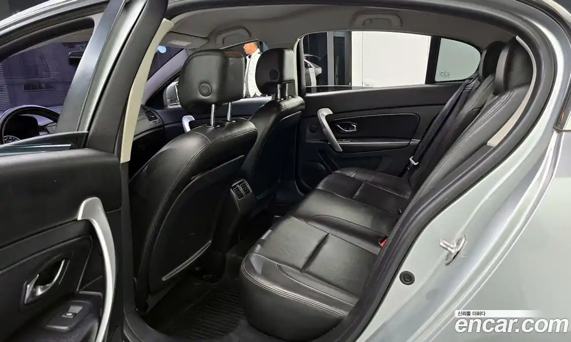 Renault SM5 2014 2.0 Автомат в Москве № 148787, фото 20