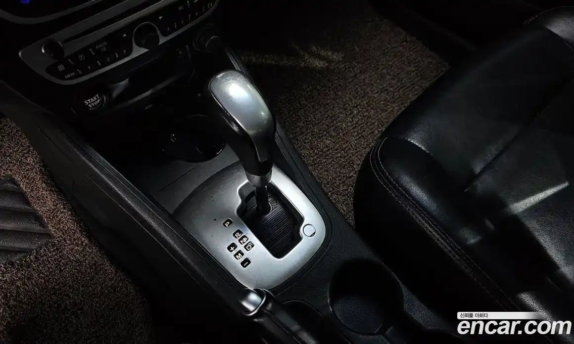 Renault SM3 2011 1.6 Автомат в Москве № 150184, фото 17