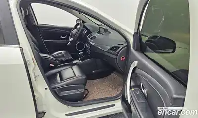 Renault SM3 2011 1.6 Автомат в Москве № 150184, миниатюра 10