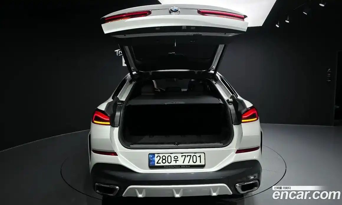 BMW X6 2023 3.0 Автомат в Москве № 156821, фото 17