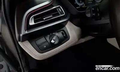 BMW i8 2015 1.5 Автомат в Москве № 157942, миниатюра 3