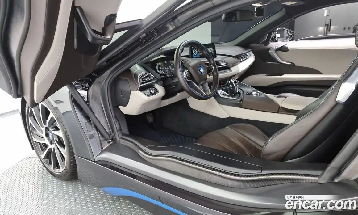 BMW i8 2015 1.5 Автомат в Москве № 157942, фото 5