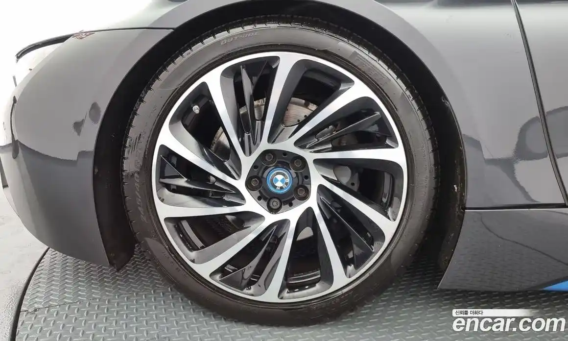 BMW i8 2015 1.5 Автомат в Москве № 157942, фото 9