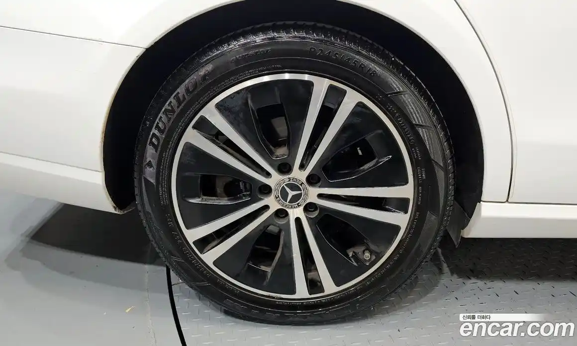 Mercedes-Benz E-Class 2021 2.0 Автомат в Москве № 161046, фото 16