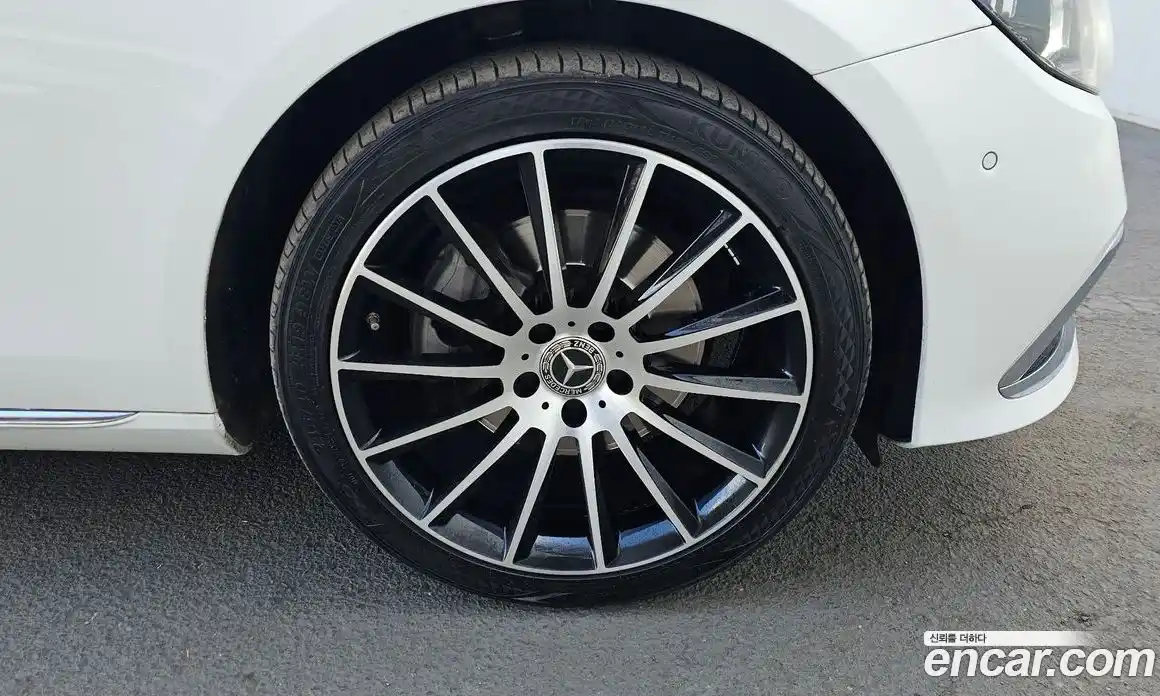 Mercedes-Benz E-Class 2021 2.0 Автомат в Москве № 161621, фото 15