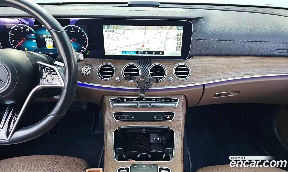 Mercedes-Benz E-Class 2021 2.0 Автомат в Москве № 161621, фото 4