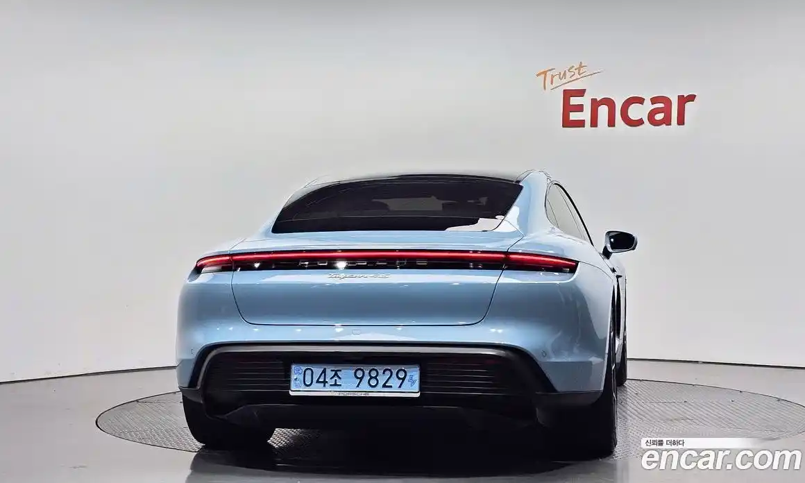 Porsche Taycan 2024 0.1 Автомат в Москве № 164956, фото 11