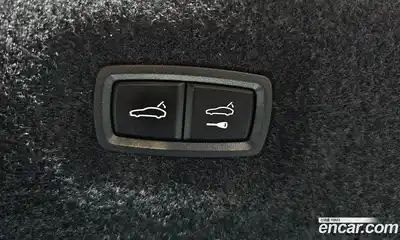 Porsche Taycan 2024 0.1 Автомат в Москве № 164956, миниатюра 2