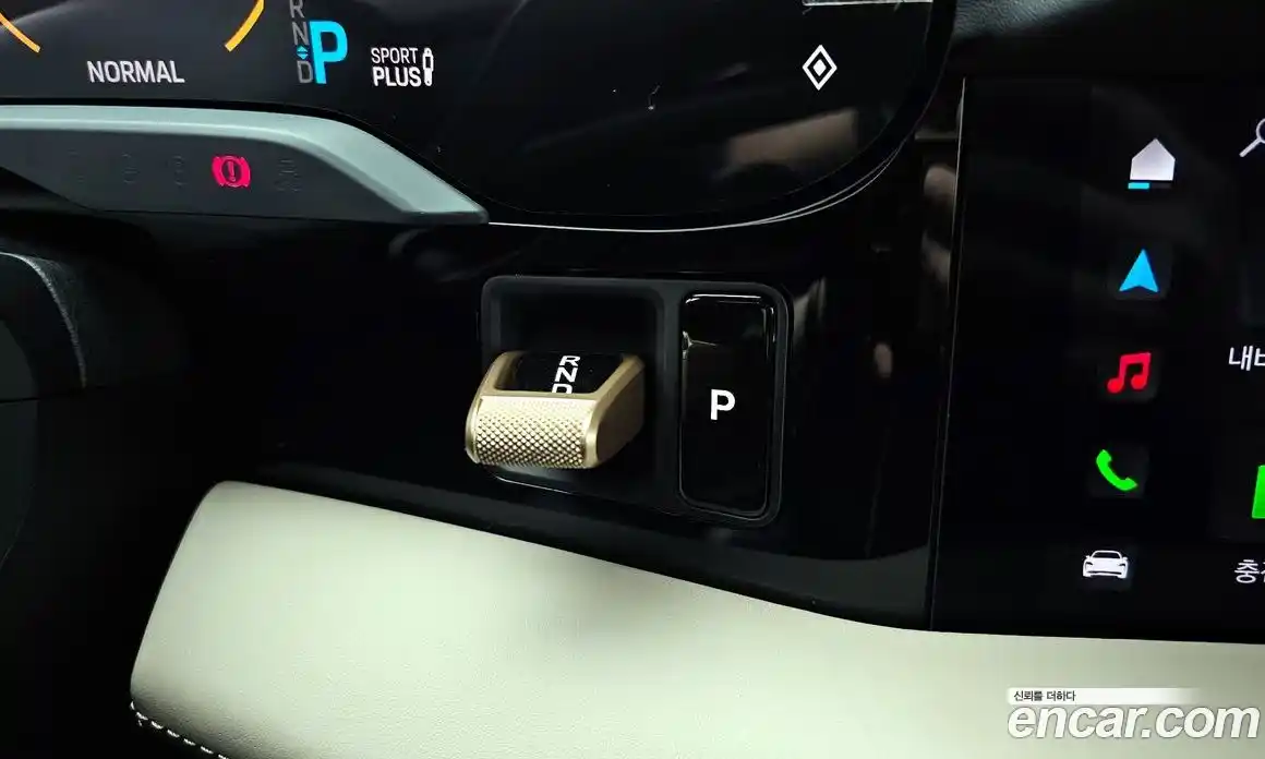 Porsche Taycan 2024 0.1 Автомат в Москве № 164956, фото 4