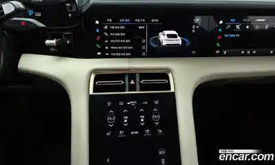 Porsche Taycan 2024 0.1 Автомат в Москве № 164956, миниатюра 7