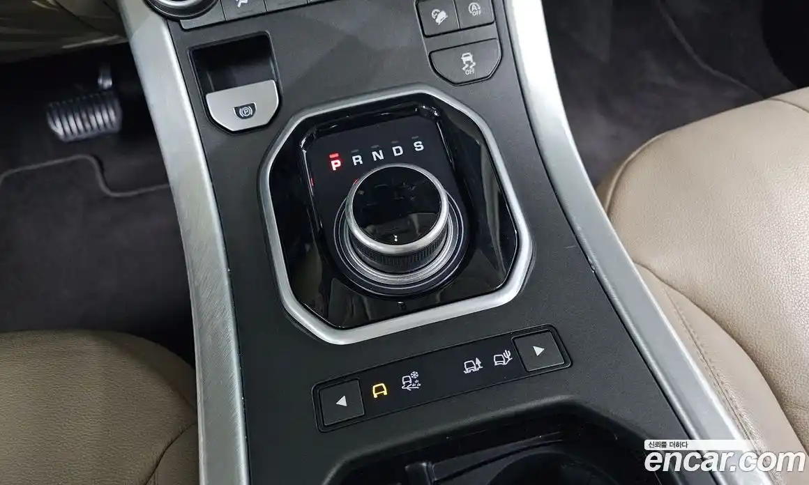 Land Rover Range-Rover Evoque 2018 2.0 Автомат в Москве № 165985, фото 11