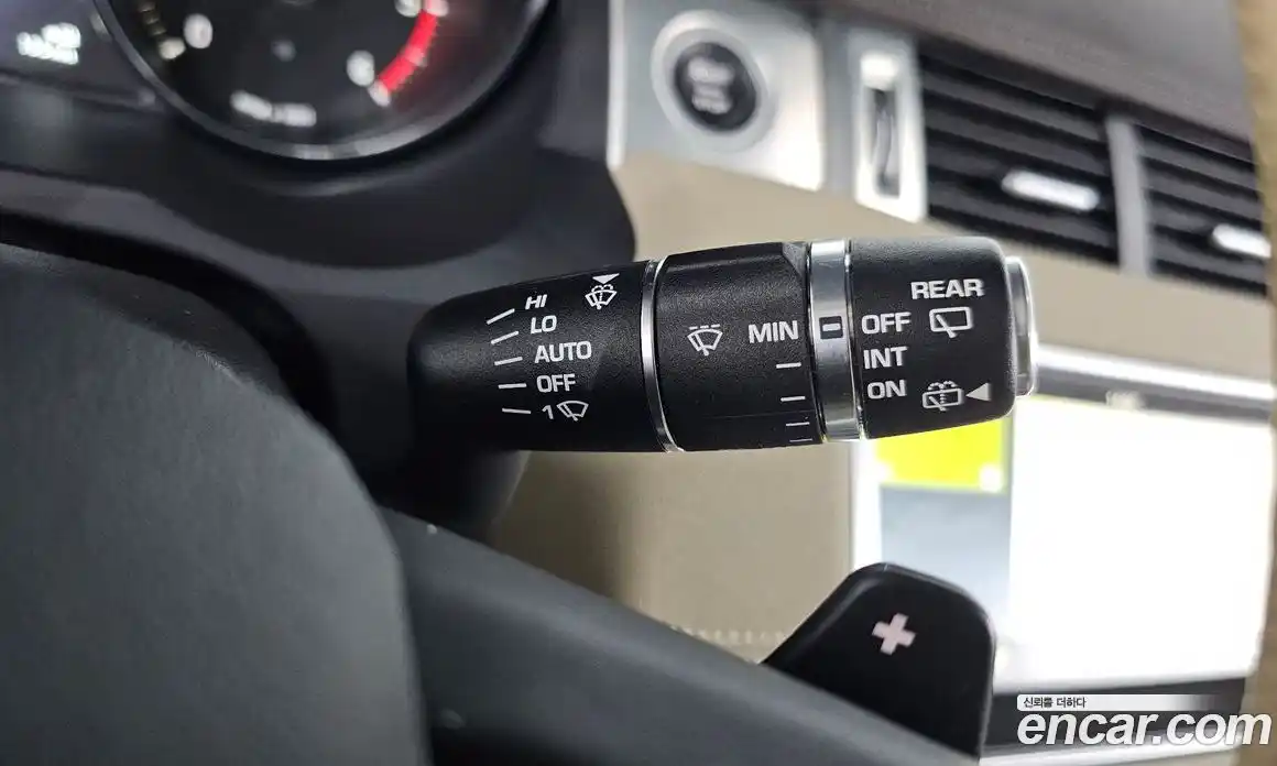 Land Rover Range-Rover Evoque 2018 2.0 Автомат в Москве № 165985, фото 5