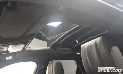 Land Rover Range-Rover Velar 2025 3.0 Автомат в Москве № 165997, миниатюра 10