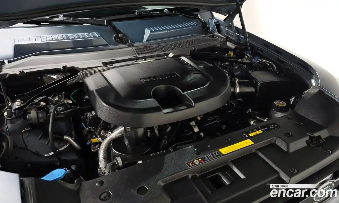 Land Rover Defender 2022 3.0 Автомат в Москве № 166235, фото 2