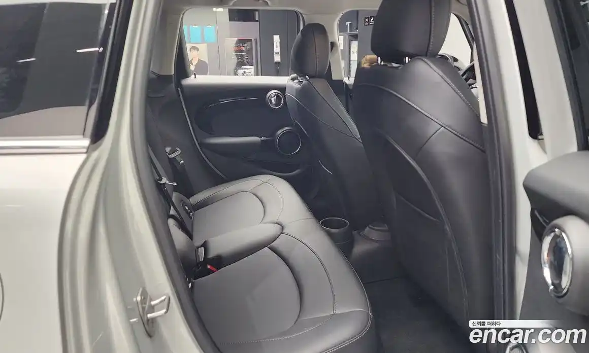 Mini Cooper 2019 2.0 Автомат в Москве № 167020, фото 14