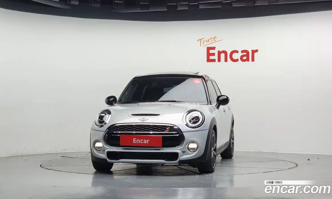 Mini Cooper 2019 2.0 Автомат в Москве № 167020, фото 20