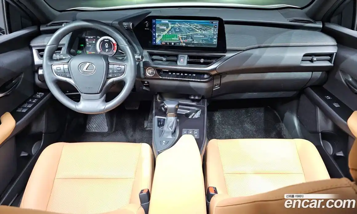 Lexus UX 2024 2.0 Автомат в Москве № 168105, фото 17