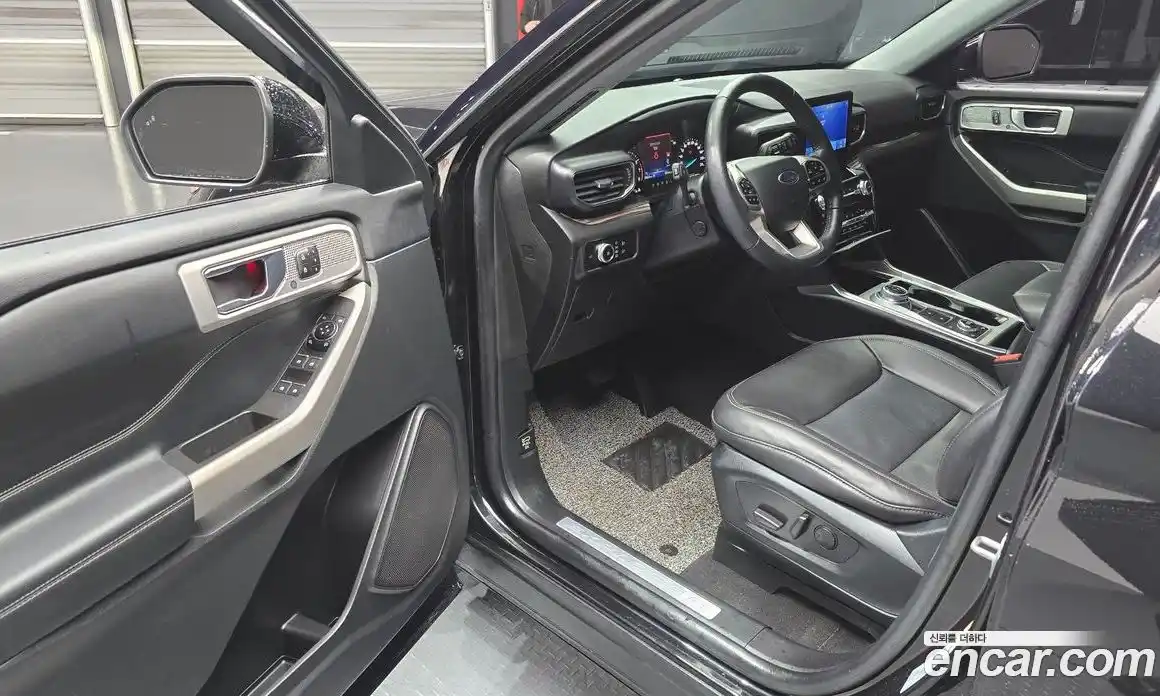 Ford Explorer 2023 2.3 Автомат в Москве № 170845, фото 2