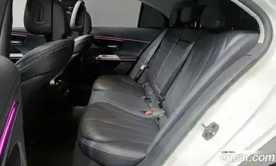 Mercedes-Benz E-Class 2024 2.0 Автомат в Москве № 171645, миниатюра 10