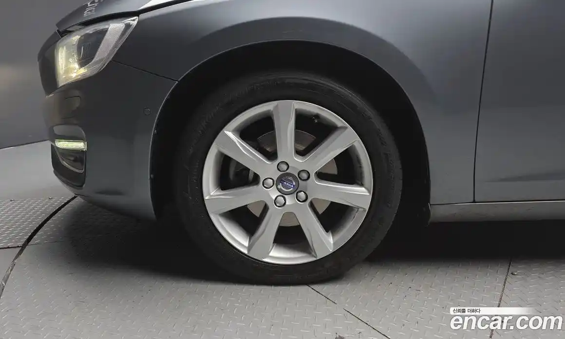 Volvo S60 2018 2.0 Автомат в Москве № 172391, фото 1