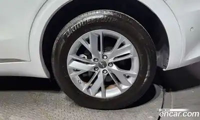 Genesis GV70 2024 2.5 Автомат в Москве № 17346, миниатюра 2